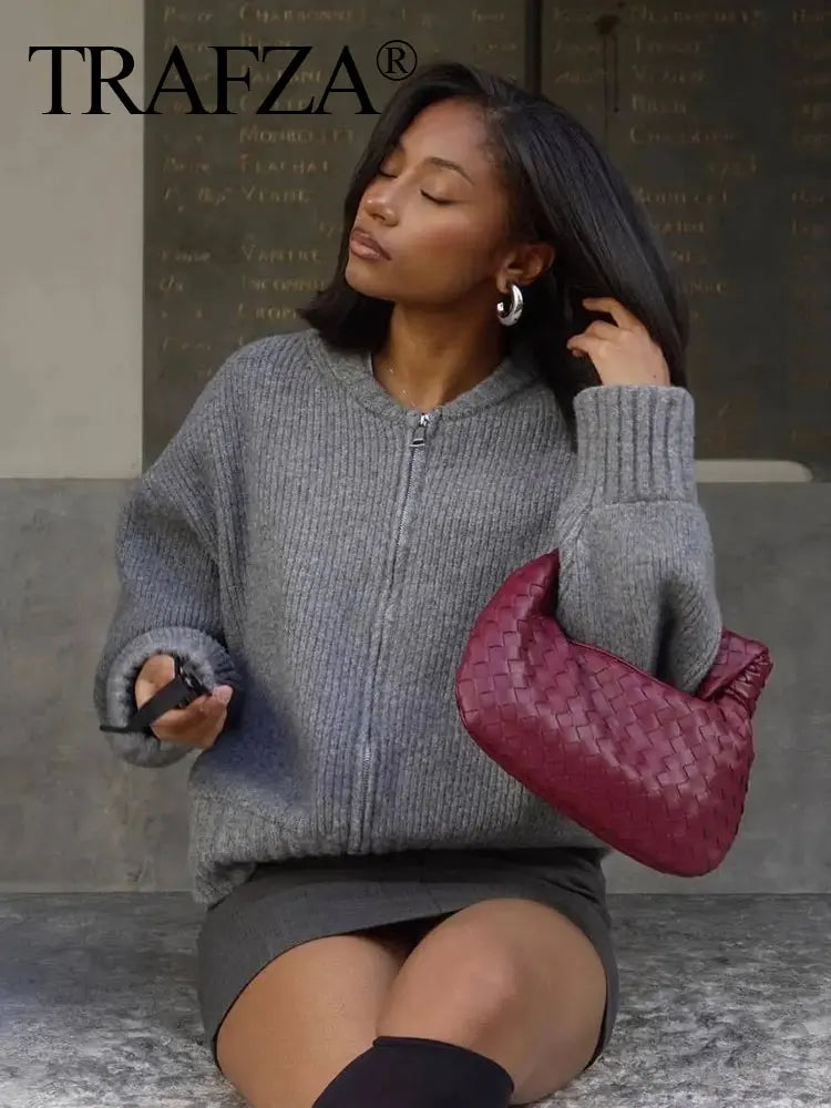 Casaco Feminino Vintage de Malha com Zíper e Gola Redonda - (Promoção de Inverno 2026)