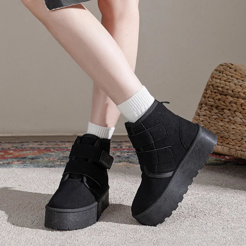 Bota Feminina Curta Forrada com Algodão Térmico – (Promoção de Inverno 2026)
