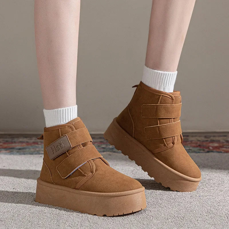 Bota Feminina Curta Forrada com Algodão Térmico – (Promoção de Inverno 2026)